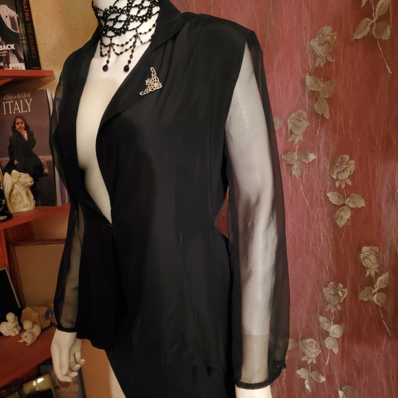π€Very Cool Vintage Black Top w Sheer Sleevesπ€ - Picture 6 of 7